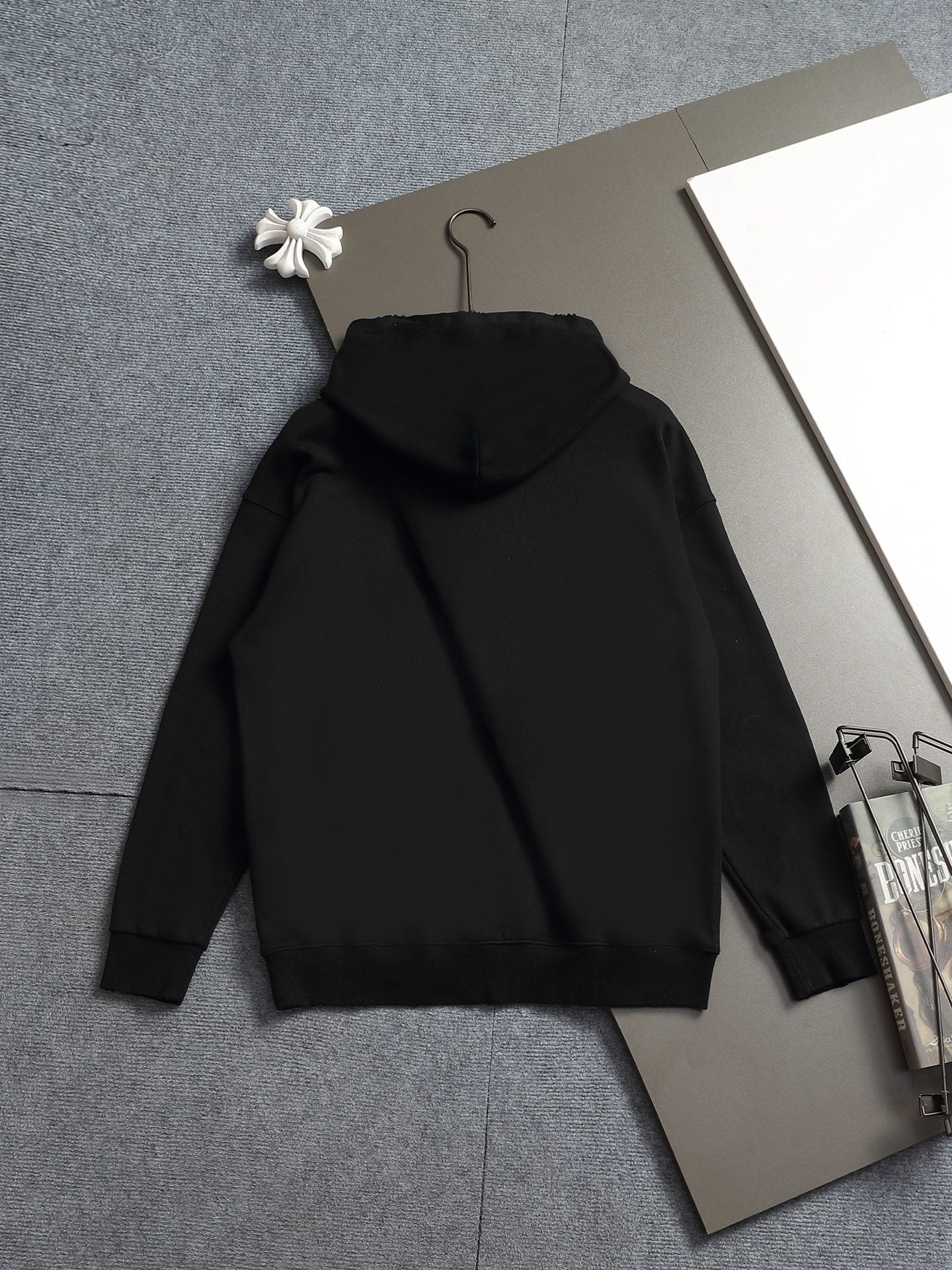 Classic Fit Hoodie-1125