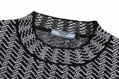 Classic Fashion Sweater-1203