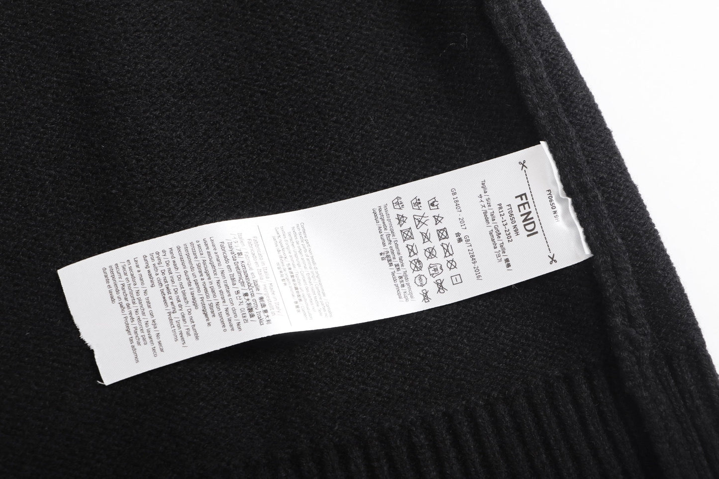 Classic Fashion Sweater-1251