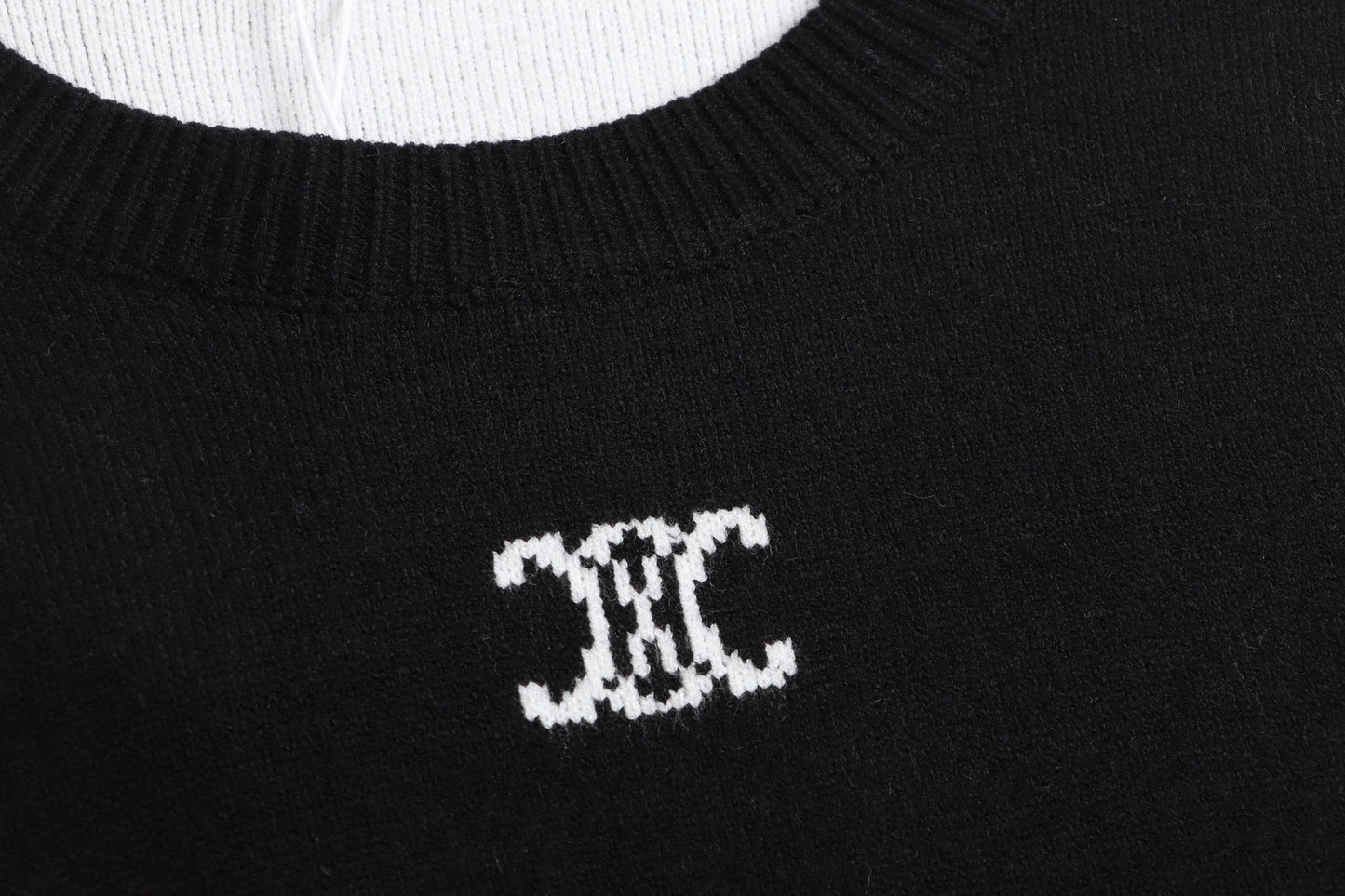 Classic Fashion Sweater-1259